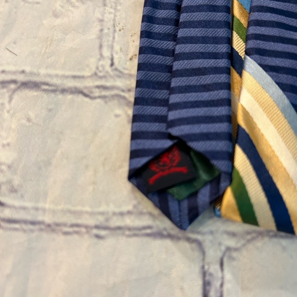 TOMMY HILFIGER 100% SILK MULTI PATTERN AND COLORS MADE IN USA MENS STRIPPED TIE - Picture 7 of 8